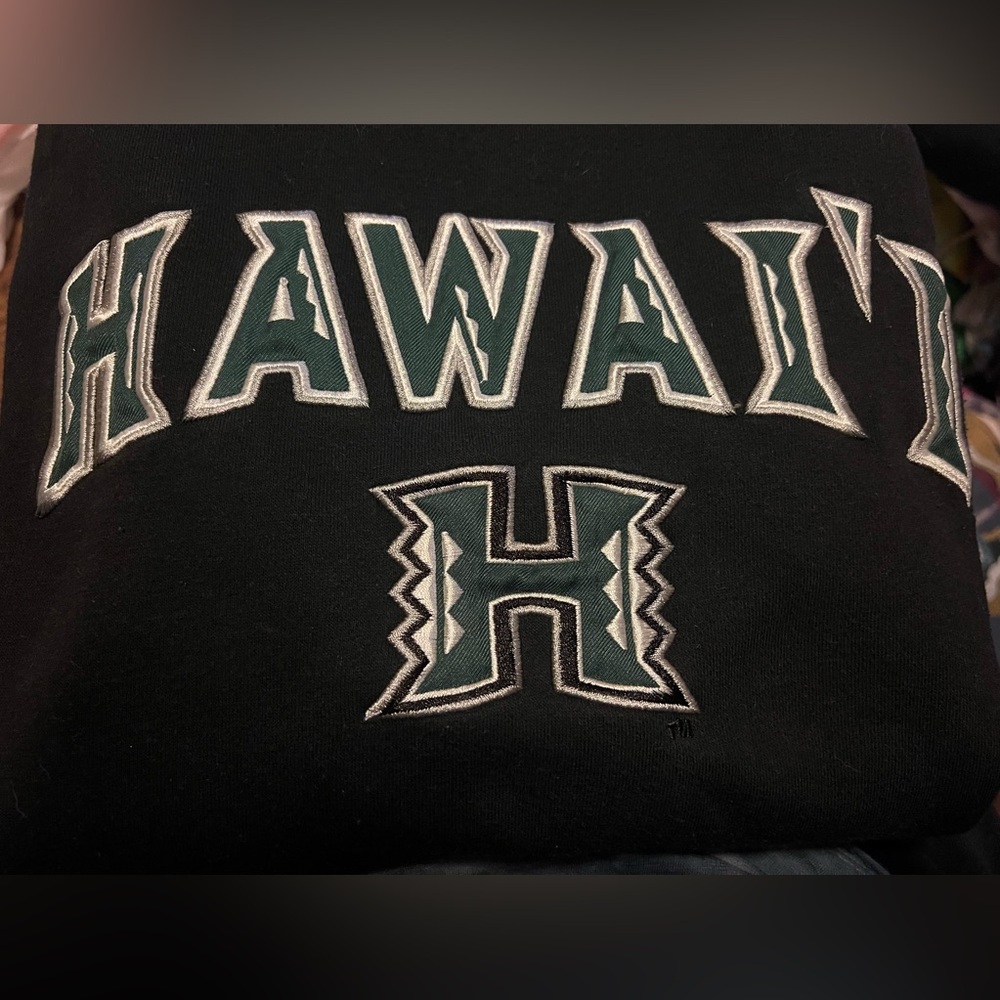 HAWAI'I College black hoodie - Large